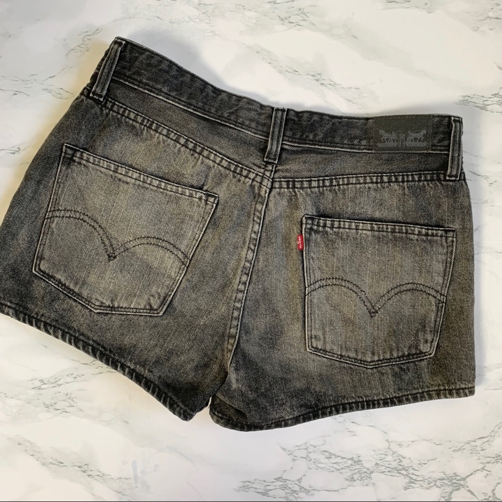 Levi’s High Waist Denim Shorts Silver Tab Size 7